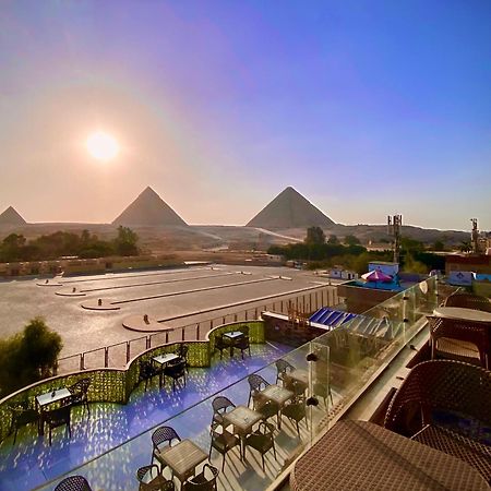 Tut Pyramids View Hotell Kafret el-Gabal Exteriör bild