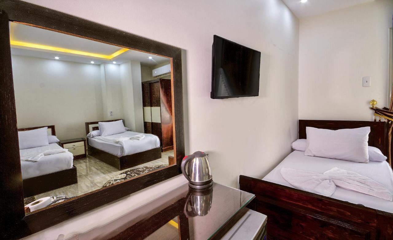 Tut Pyramids View Hotell Kafret el-Gabal Exteriör bild