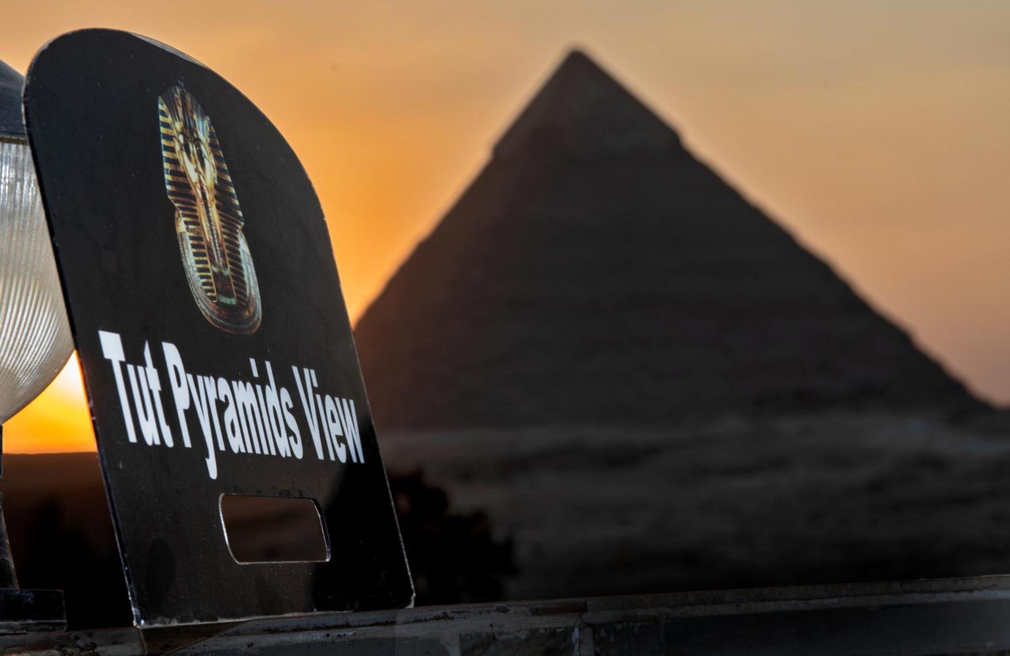 Tut Pyramids View Hotell Kafret el-Gabal Exteriör bild